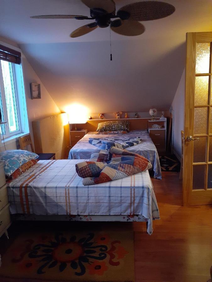 Bienvevus Chez Rino-Hugues Bed & Breakfast Trois-Pistoles Ngoại thất bức ảnh
