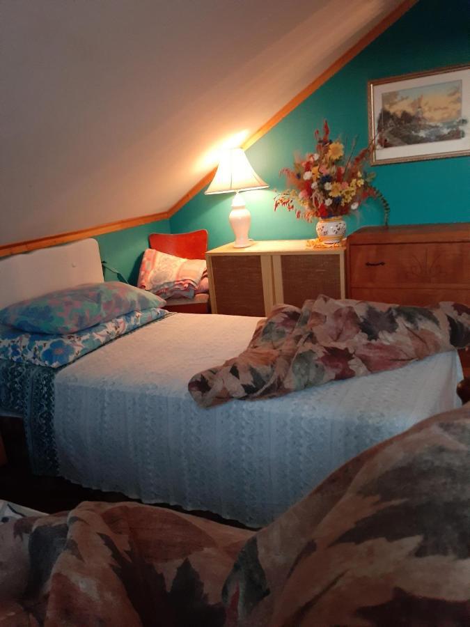Bienvevus Chez Rino-Hugues Bed & Breakfast Trois-Pistoles Ngoại thất bức ảnh