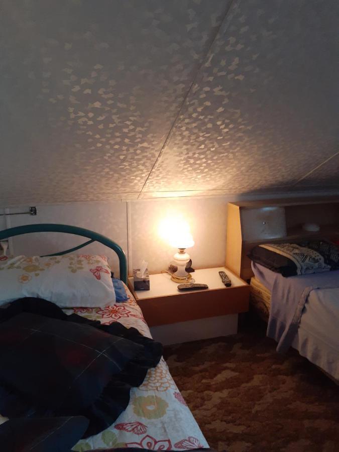 Bienvevus Chez Rino-Hugues Bed & Breakfast Trois-Pistoles Ngoại thất bức ảnh